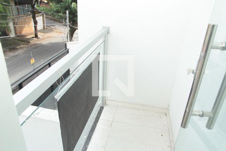 Casa à venda com 180m², 3 quartos e 2 vagasVaranda 