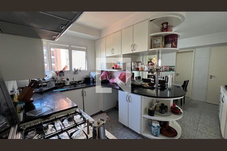 Apartamento à venda com 266m², 4 quartos e 4 vagas Apartamento à venda com 266m², 4 quartos e 4 vagasCozinha - Armários