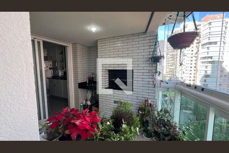 Apartamento à venda com 266m², 4 quartos e 4 vagas Apartamento à venda com 266m², 4 quartos e 4 vagasVaranda gourmet