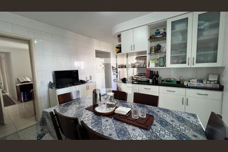 Apartamento à venda com 266m², 4 quartos e 4 vagas Apartamento à venda com 266m², 4 quartos e 4 vagasCopa
