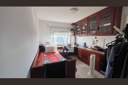 Apartamento à venda com 266m², 4 quartos e 4 vagas Apartamento à venda com 266m², 4 quartos e 4 vagasSuite 3