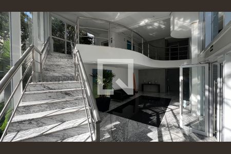 Apartamento à venda com 266m², 4 quartos e 4 vagas Apartamento à venda com 266m², 4 quartos e 4 vagasHall de entrada