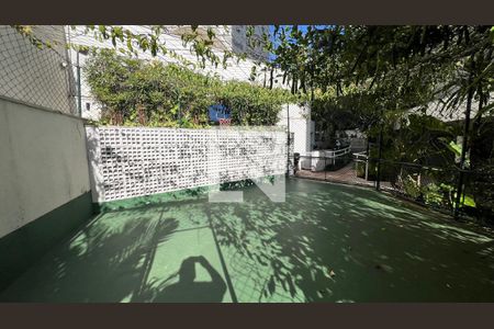 Apartamento à venda com 266m², 4 quartos e 4 vagas Apartamento à venda com 266m², 4 quartos e 4 vagasQuadra