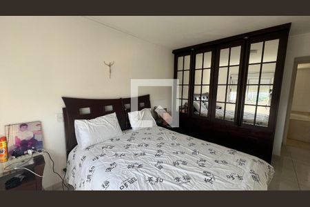 Apartamento à venda com 266m², 4 quartos e 4 vagas Apartamento à venda com 266m², 4 quartos e 4 vagasSuíte master