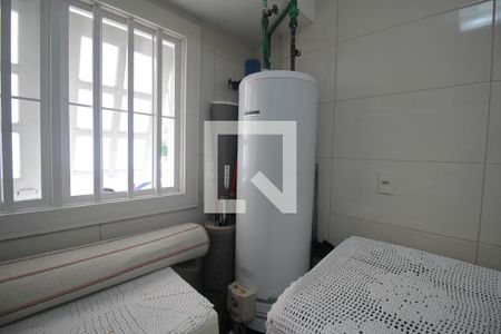 Casa à venda com 416m², 4 quartos e 8 vagasLavanderia