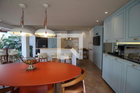 Casa à venda com 416m², 4 quartos e 8 vagasEspaço Gourmet