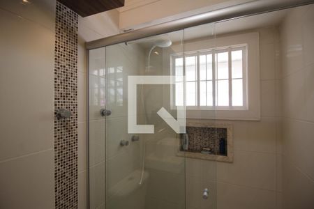 Casa à venda com 416m², 4 quartos e 8 vagasBanheiro 1