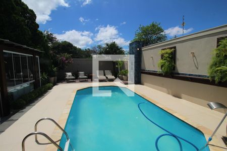 Casa à venda com 416m², 4 quartos e 8 vagasÁrea comum - Piscina