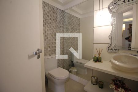 Casa à venda com 416m², 4 quartos e 8 vagasLavabo