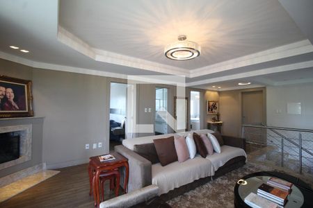 Casa à venda com 416m², 4 quartos e 8 vagasSala de TV