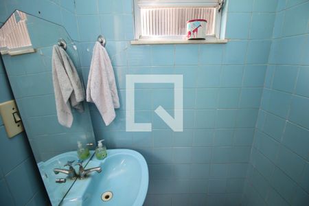 Casa à venda com 580m², 4 quartos e 2 vagasBanheiro de serviço 1