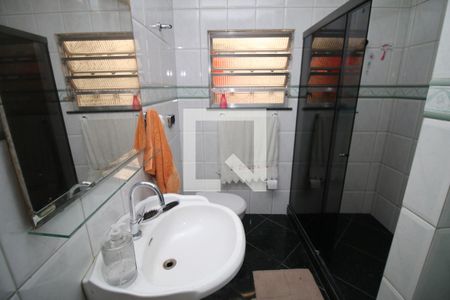 Casa à venda com 580m², 4 quartos e 2 vagasBanheiro 2