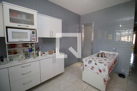 Casa à venda com 580m², 4 quartos e 2 vagasCozinha 2