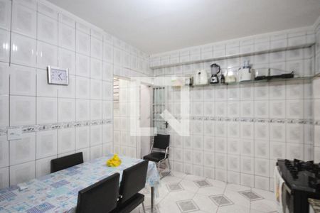 Casa à venda com 90m², 2 quartos e sem vaga Casa à venda com 90m², 2 quartos e sem vagaCozinha Casa 02