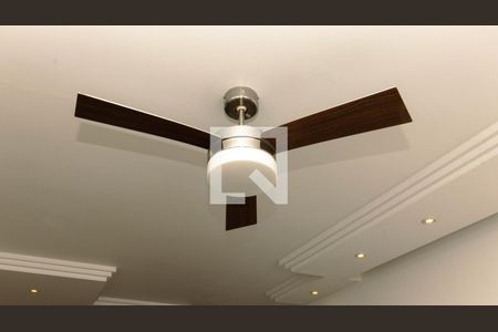 Casa à venda com 270m², 3 quartos e 2 vagasDetalhe da suíte