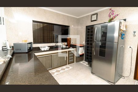 Casa à venda com 270m², 3 quartos e 2 vagasCozinha