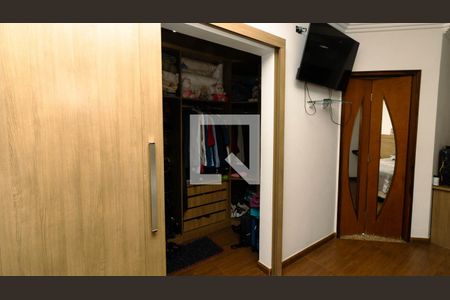Casa à venda com 270m², 3 quartos e 2 vagasCloset da suíte