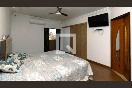 Casa à venda com 270m², 3 quartos e 2 vagasSuíte