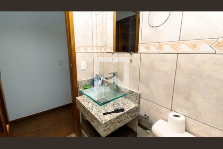 Casa à venda com 270m², 3 quartos e 2 vagasBanheiro