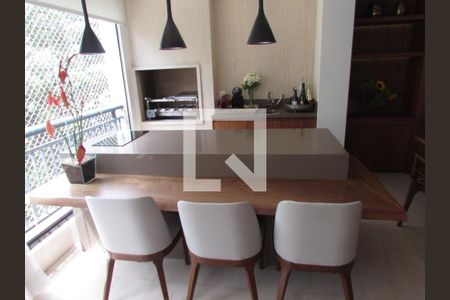 Apartamento à venda com 206m², 3 quartos e 4 vagasSala
