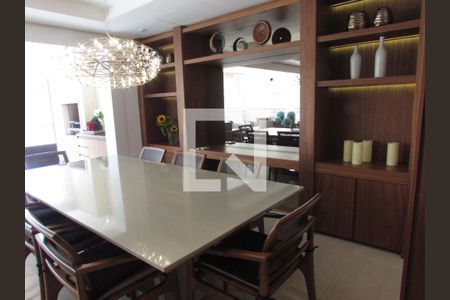 Apartamento à venda com 206m², 3 quartos e 4 vagasSala