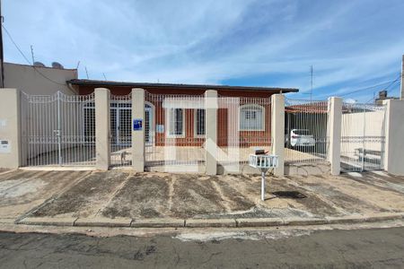 Casa à venda com 150m², 3 quartos e 4 vagasFachada 
