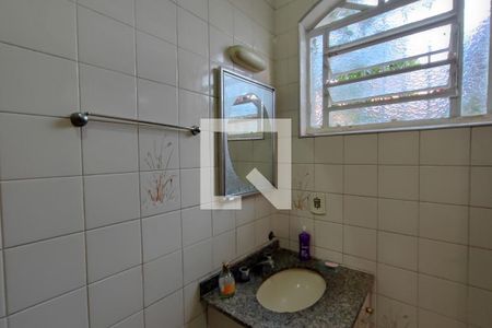 Casa à venda com 150m², 3 quartos e 4 vagasBanheiro Suíte