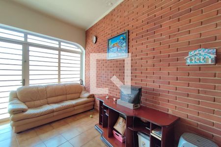 Casa à venda com 150m², 3 quartos e 4 vagasCômodo Extra (Garagem)