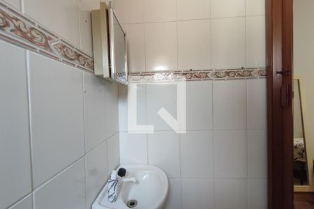 Casa à venda com 150m², 3 quartos e 4 vagasBanheiro Suíte 2