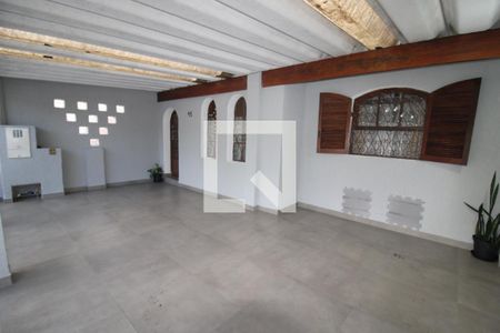 Casa à venda com 96m², 3 quartos e 2 vagasGaragem