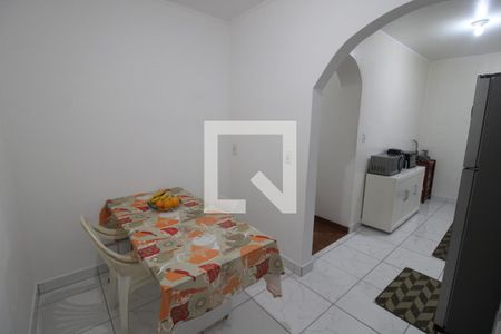 Casa à venda com 96m², 3 quartos e 2 vagasCozinha