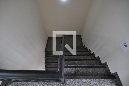 Apartamento para alugar com 40m², 1 quarto e sem vagaEscada
