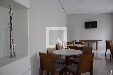 Apartamento para alugar com 56m², 2 quartos e 1 vagaÁrea comum - Salão de festas