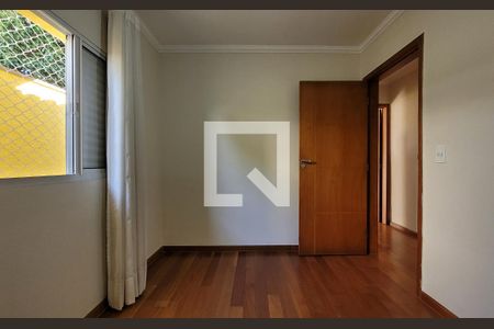 Casa à venda com 155m², 3 quartos e 2 vagas Casa à venda com 155m², 3 quartos e 2 vagasQuarto