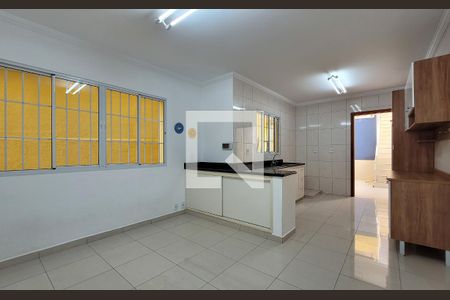 Casa à venda com 155m², 3 quartos e 2 vagas Casa à venda com 155m², 3 quartos e 2 vagasCozinha