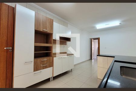 Casa à venda com 155m², 3 quartos e 2 vagas Casa à venda com 155m², 3 quartos e 2 vagasCozinha