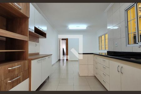 Casa à venda com 155m², 3 quartos e 2 vagas Casa à venda com 155m², 3 quartos e 2 vagasCozinha