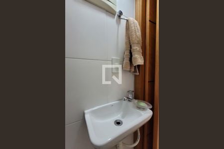 Casa à venda com 155m², 3 quartos e 2 vagas Casa à venda com 155m², 3 quartos e 2 vagasLavabo