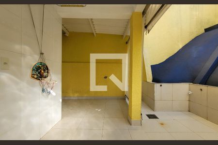 Casa à venda com 155m², 3 quartos e 2 vagas Casa à venda com 155m², 3 quartos e 2 vagasQuintal