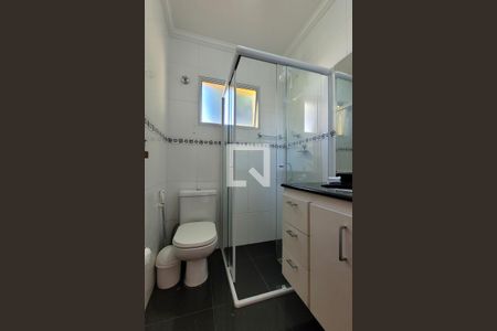 Casa à venda com 155m², 3 quartos e 2 vagas Casa à venda com 155m², 3 quartos e 2 vagasBanheiro