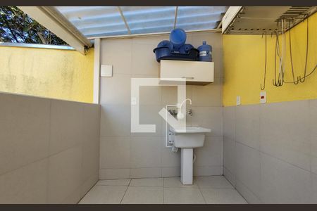 Casa à venda com 155m², 3 quartos e 2 vagas Casa à venda com 155m², 3 quartos e 2 vagasArea de serviço