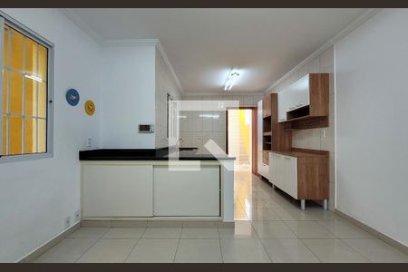 Casa à venda com 155m², 3 quartos e 2 vagas Casa à venda com 155m², 3 quartos e 2 vagasCozinha