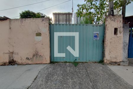 Casa à venda com 400m², 3 quartos e 3 vagasPLACA INSTALADA NA FACHADA