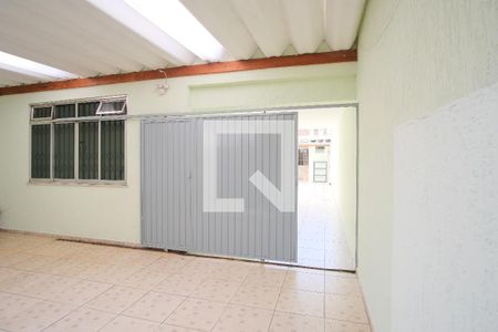 Casa à venda com 110m², 2 quartos e 3 vagasGaragem
