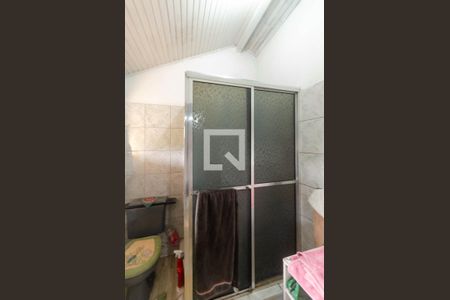 Casa à venda com 200m², 4 quartos e 4 vagas Casa à venda com 200m², 4 quartos e 4 vagasCASA 1 - Banheiro Suíte