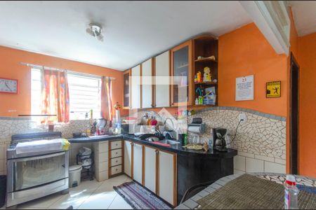 Casa à venda com 200m², 4 quartos e 4 vagas Casa à venda com 200m², 4 quartos e 4 vagasCASA 1 - Cozinha