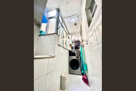 Apartamento à venda com 76m², 2 quartos e 1 vaga Apartamento à venda com 76m², 2 quartos e 1 vagaÁrea de Serviço