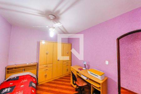 Casa à venda com 139m², 3 quartos e 2 vagas Casa à venda com 139m², 3 quartos e 2 vagasQuarto