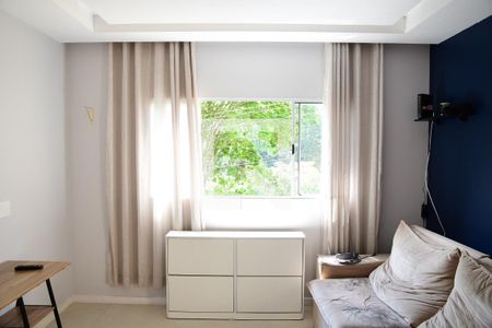 Sala de casa para alugar com 2 quartos, 120m² em Parque Rincao, Cotia