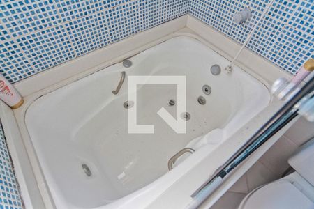 Casa de condomínio à venda com 234m², 3 quartos e 3 vagas Casa de condomínio à venda com 234m², 3 quartos e 3 vagasBanheiro